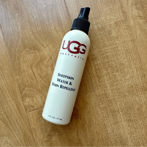 UGG Sheepskin Water & Stain Repellent, Partially Used, 6 FL OZ - Picture 1 of 5